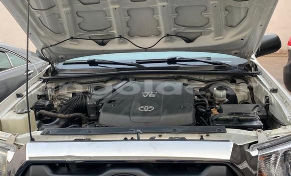 Comprar Usado Toyota Tacoma Branco Carro em Luanda em Luanda Province Comprar Usado Toyota Tacoma Branco Carro em Luanda em Luanda Province