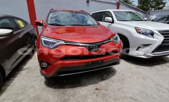 Comprar Usado Toyota RAV4 Vermelho Carro em Luanda em Luanda Province Comprar Usado Toyota RAV4 Vermelho Carro em Luanda em Luanda Province