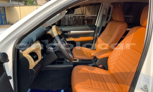 Comprar Usado Toyota Hilux Branco Carro em Luanda em Luanda Province Comprar Usado Toyota Hilux Branco Carro em Luanda em Luanda Province
