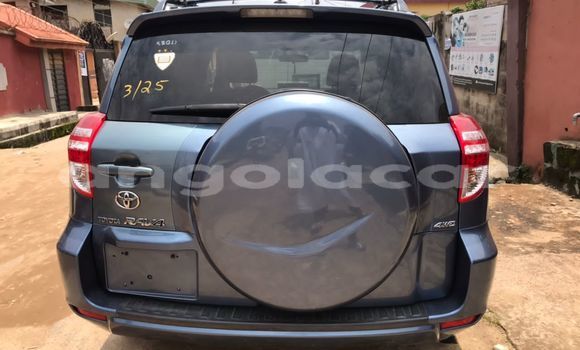 Comprar Usado Toyota RAV4 Azul Carro em Luanda em Luanda Province Comprar Usado Toyota RAV4 Azul Carro em Luanda em Luanda Province