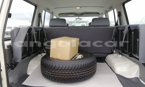 Comprar Usado Toyota Land Cruiser Prata Carro em Luanda em Luanda Province Comprar Usado Toyota Land Cruiser Prata Carro em Luanda em Luanda Province