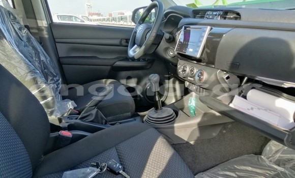 Comprar Usado Toyota Hilux Branco Carro em Luanda em Luanda Province Comprar Usado Toyota Hilux Branco Carro em Luanda em Luanda Province