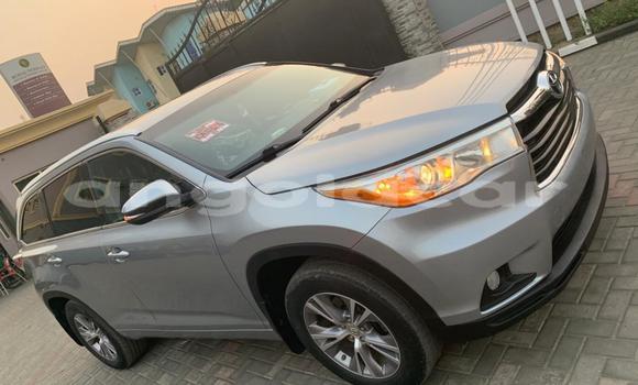 Comprar Usado Toyota Highlander Outro Carro em Luanda em Luanda Province