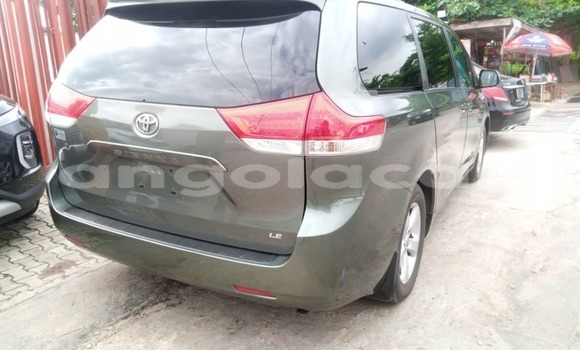 Acheter Occasion Voiture Toyota Avanza Vert à Luanda, Province de Luanda Acheter Occasion Voiture Toyota Avanza Vert à Luanda, Province de Luanda