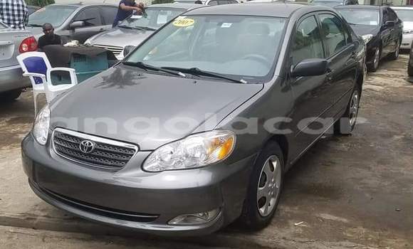 Comprar Usado Toyota Corolla Prata Carro em Luanda em Luanda Province
