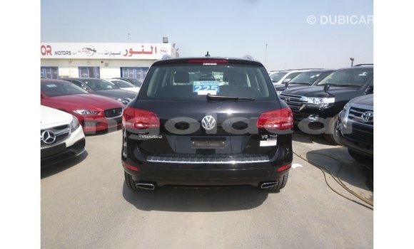 Acheter Import Voiture Volkswagen Touareg Noir à Import - Dubai, Province de Bengo Acheter Import Voiture Volkswagen Touareg Noir à Import - Dubai, Province de Bengo