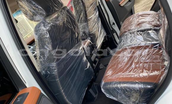 Buy Used Land Rover Range Rover White Car in Luanda in Luanda Province Buy Used Land Rover Range Rover White Car in Luanda in Luanda Province