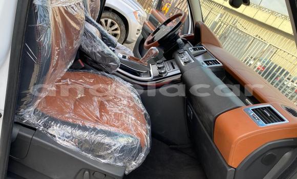 Buy Used Land Rover Range Rover White Car in Luanda in Luanda Province Buy Used Land Rover Range Rover White Car in Luanda in Luanda Province