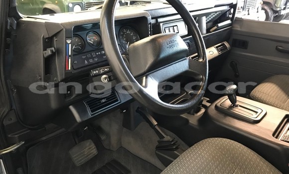 Comprar Usado Land Rover Defender Azul Carro em Luanda em Luanda Province Comprar Usado Land Rover Defender Azul Carro em Luanda em Luanda Province