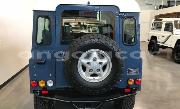 Comprar Usado Land Rover Defender Azul Carro em Luanda em Luanda Province Comprar Usado Land Rover Defender Azul Carro em Luanda em Luanda Province