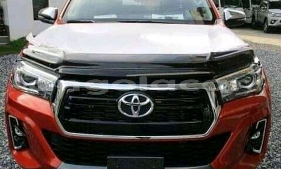 Comprar Usado Toyota RAV4 Vermelho Carro em Luanda em Luanda Province Comprar Usado Toyota RAV4 Vermelho Carro em Luanda em Luanda Province