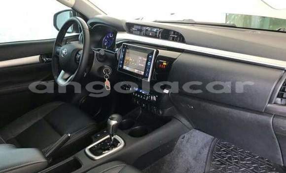 Comprar Usado Toyota Hiluxe VIGO Branco Carro em Namibe em Namibe Province Comprar Usado Toyota Hiluxe VIGO Branco Carro em Namibe em Namibe Province