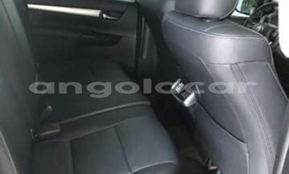 Comprar Usado Toyota Hiluxe VIGO Branco Carro em Namibe em Namibe Province Comprar Usado Toyota Hiluxe VIGO Branco Carro em Namibe em Namibe Province
