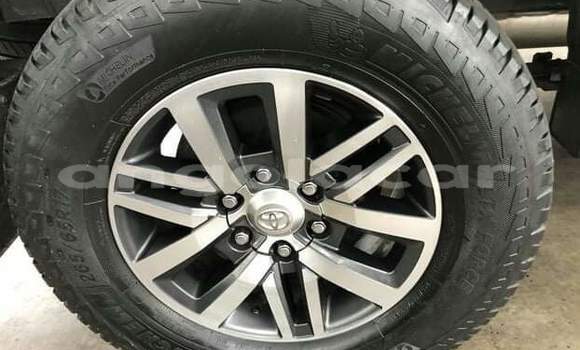 Comprar Usado Toyota Hiluxe VIGO Branco Carro em Namibe em Namibe Province Comprar Usado Toyota Hiluxe VIGO Branco Carro em Namibe em Namibe Province