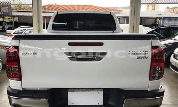 Comprar Usado Toyota Hiluxe VIGO Branco Carro em Namibe em Namibe Province Comprar Usado Toyota Hiluxe VIGO Branco Carro em Namibe em Namibe Province