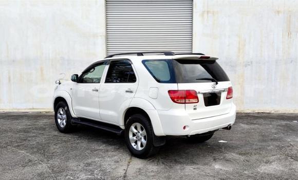Acheter Occasion Voiture Toyota Fortuner Blanc à Luanda, Province de Luanda Acheter Occasion Voiture Toyota Fortuner Blanc à Luanda, Province de Luanda