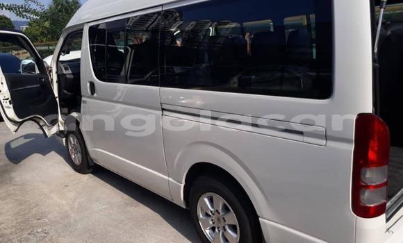 Acheter Occasion Voiture Toyota Hiace Blanc à Luanda, Province de Luanda Acheter Occasion Voiture Toyota Hiace Blanc à Luanda, Province de Luanda