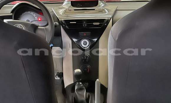 Comprar Usado Toyota iQ Prata Carro em Luanda em Luanda Province Comprar Usado Toyota iQ Prata Carro em Luanda em Luanda Province