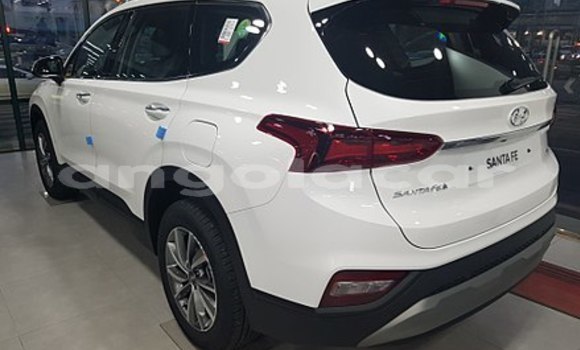 Buy Used Hyundai Santa Fe White Car in Luanda in Luanda Province Buy Used Hyundai Santa Fe White Car in Luanda in Luanda Province