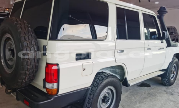 Comprar Usado Toyota Land Cruiser Branco Carro em Luanda em Luanda Province Comprar Usado Toyota Land Cruiser Branco Carro em Luanda em Luanda Province