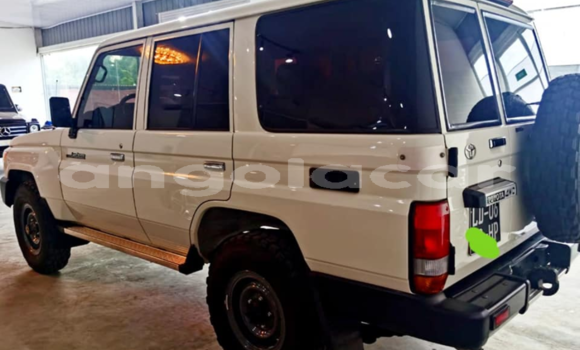 Comprar Usado Toyota Land Cruiser Branco Carro em Luanda em Luanda Province Comprar Usado Toyota Land Cruiser Branco Carro em Luanda em Luanda Province