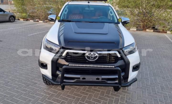 Acheter Occasion Voiture Toyota Hiluxe Revo Blanc à Luanda, Province de Luanda Acheter Occasion Voiture Toyota Hiluxe Revo Blanc à Luanda, Province de Luanda
