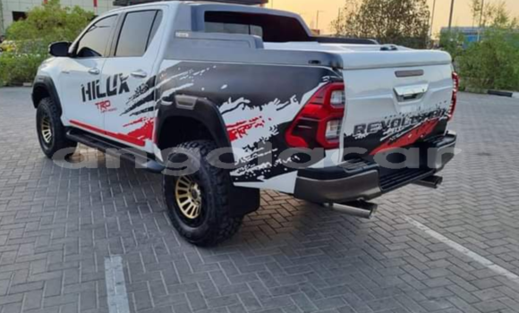 Acheter Occasion Voiture Toyota Hiluxe Revo Blanc à Luanda, Province de Luanda Acheter Occasion Voiture Toyota Hiluxe Revo Blanc à Luanda, Province de Luanda