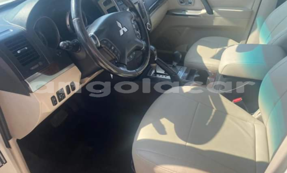 Acheter Occasion Voiture Mitsubishi Pajero Blanc à Luanda, Province de Luanda Acheter Occasion Voiture Mitsubishi Pajero Blanc à Luanda, Province de Luanda