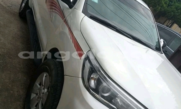 Buy Used Toyota Hiluxe Revo White Car in Namibe in Namibe Province