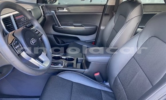 Buy Used Kia Sportage White Car in Luanda in Luanda Province Buy Used Kia Sportage White Car in Luanda in Luanda Province