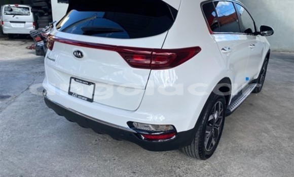 Buy Used Kia Sportage White Car in Luanda in Luanda Province Buy Used Kia Sportage White Car in Luanda in Luanda Province