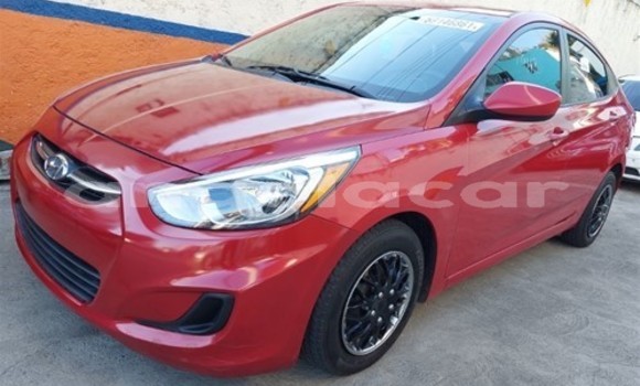 Acheter Occasion Voiture Hyundai Accent Rouge à Luanda, Province de Luanda Acheter Occasion Voiture Hyundai Accent Rouge à Luanda, Province de Luanda