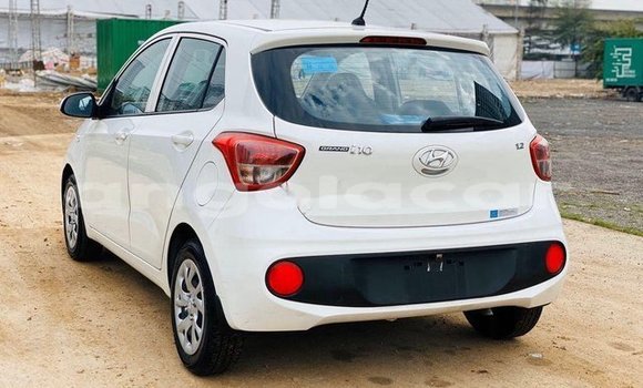Comprar Usado Hyundai i10 Branco Carro em Luanda em Luanda Province