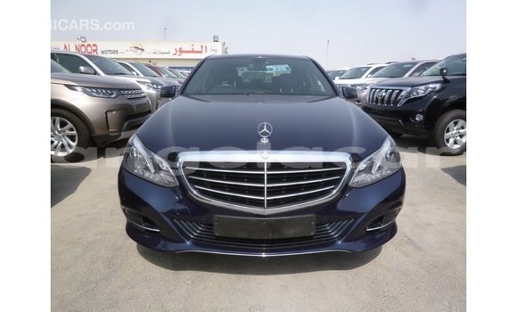 Comprar Importar Mercedes-Benz 200 Azul Carro em Import - Dubai em Bengo Province Comprar Importar Mercedes-Benz 200 Azul Carro em Import - Dubai em Bengo Province