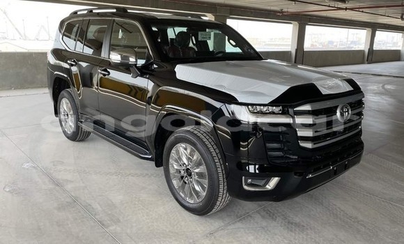Buy Used Toyota Land Cruiser Black Car in Luanda in Luanda Province