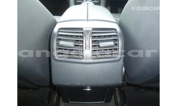 Comprar Importar Mercedes-Benz 200 Azul Carro em Import - Dubai em Bengo Province Comprar Importar Mercedes-Benz 200 Azul Carro em Import - Dubai em Bengo Province