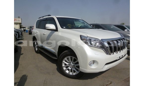 Acheter Import Voiture Toyota Prado Blanc à Import - Dubai, Province de Bengo Acheter Import Voiture Toyota Prado Blanc à Import - Dubai, Province de Bengo