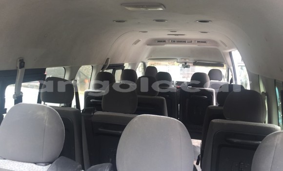 Comprar Usado Toyota Hiace Branco Carro em Luanda em Luanda Province Comprar Usado Toyota Hiace Branco Carro em Luanda em Luanda Province