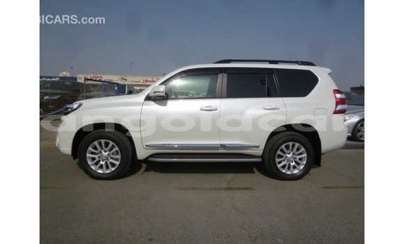 Acheter Import Voiture Toyota Prado Blanc à Import - Dubai, Province de Bengo Acheter Import Voiture Toyota Prado Blanc à Import - Dubai, Province de Bengo