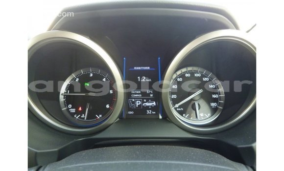 Acheter Import Voiture Toyota Prado Blanc à Import - Dubai, Province de Bengo Acheter Import Voiture Toyota Prado Blanc à Import - Dubai, Province de Bengo