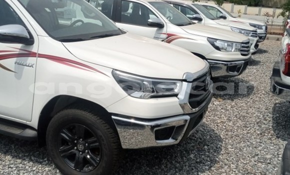 Acheter Occasion Voiture Toyota Hilux Blanc à Luanda, Province de Luanda