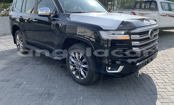 Buy Used Toyota Land Cruiser Black Car in Luanda in Luanda Province Buy Used Toyota Land Cruiser Black Car in Luanda in Luanda Province