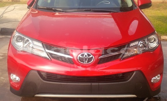 Comprar Usado Toyota RAV4 Vermelho Carro em Luanda em Luanda Province