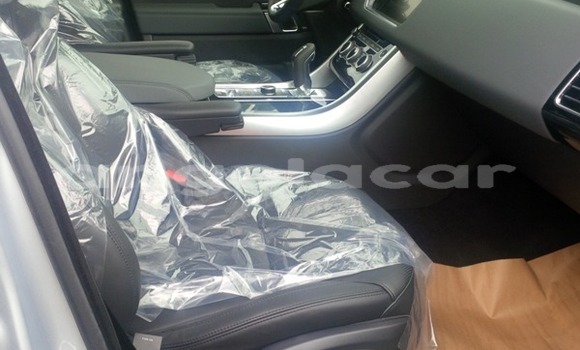 Acheter Occasion Voiture Land Rover Range Rover Evoque Gris à Luanda, Province de Luanda Acheter Occasion Voiture Land Rover Range Rover Evoque Gris à Luanda, Province de Luanda