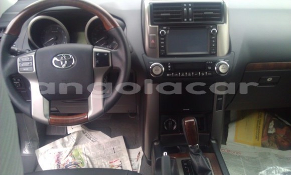 Acheter Occasion Voiture Toyota Land Cruiser Prado Noir à Luanda, Province de Luanda Acheter Occasion Voiture Toyota Land Cruiser Prado Noir à Luanda, Province de Luanda