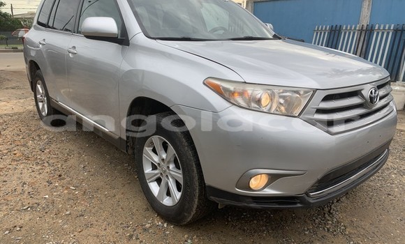 Acheter Occasion Voiture Toyota Highlander Gris à Luanda, Province de Luanda Acheter Occasion Voiture Toyota Highlander Gris à Luanda, Province de Luanda
