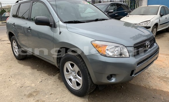 Comprar Importar Toyota RAV4 Preto Carro em Luanda em Luanda Province Comprar Importar Toyota RAV4 Preto Carro em Luanda em Luanda Province