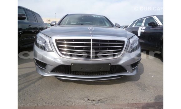 Comprar Importar Mercedes-Benz 190 Outro Carro em Import - Dubai em Bengo Province Comprar Importar Mercedes-Benz 190 Outro Carro em Import - Dubai em Bengo Province