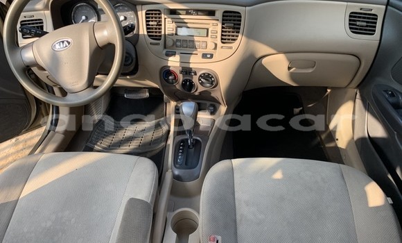 Acheter Occasion Voiture Kia rio Gris à Luanda, Province de Luanda Acheter Occasion Voiture Kia rio Gris à Luanda, Province de Luanda