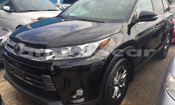 Acheter Occasion Voiture Toyota Highlander Noir à Luanda, Province de Luanda